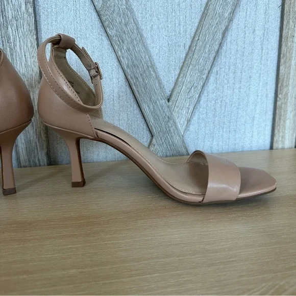⚡️KELLY & KATIE IANDAI HEEL SANDAL - Picture 10 of 12